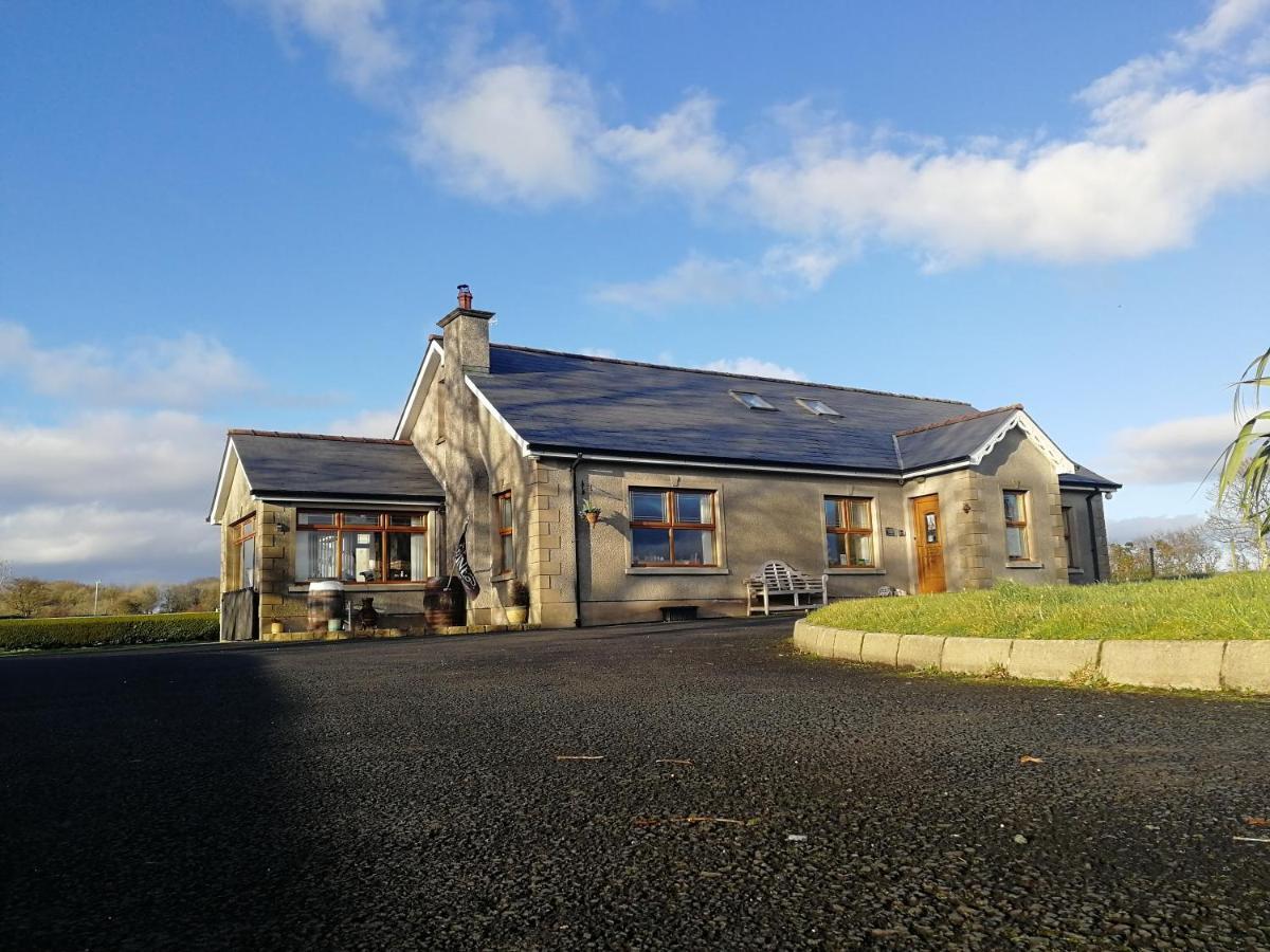 Carnately Lodge Ballycastle Exterior photo